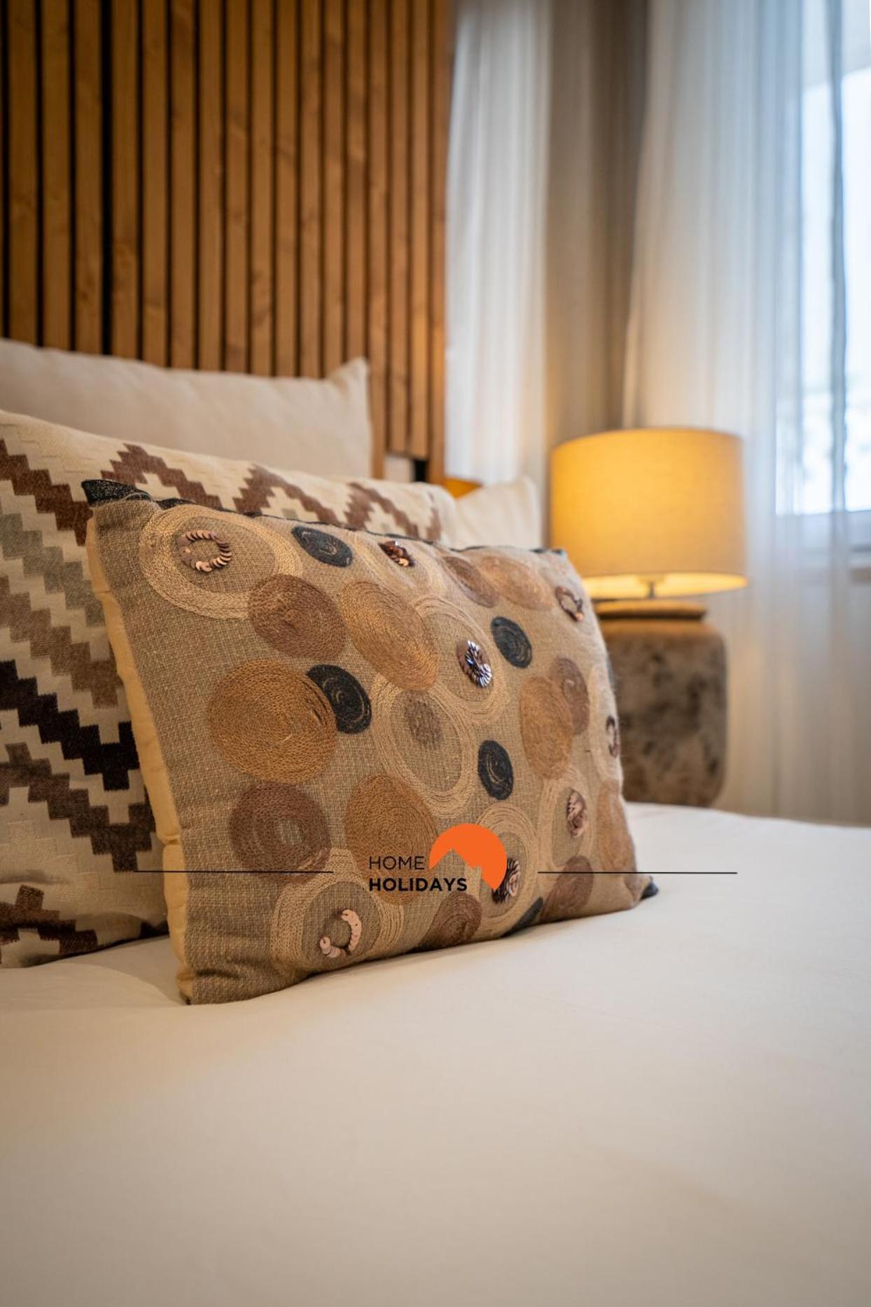 #094 Maresia Flats By Holidays *